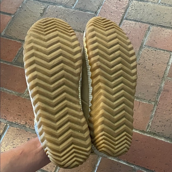 Sorel Out N About Conquest Tan and Gray Winter Boots - Picture 3 of 7